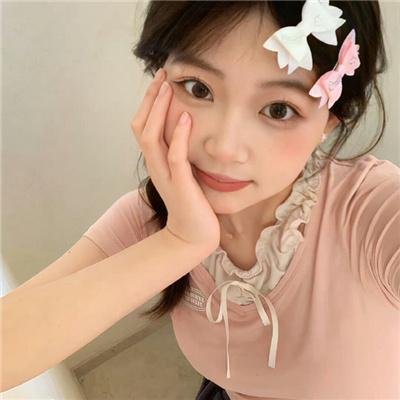 如月微笑